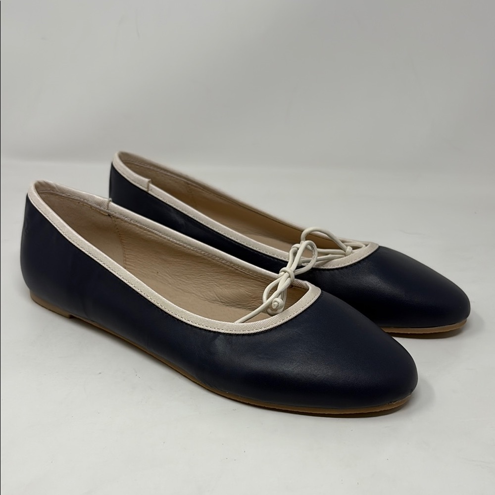 Jack Rogers Navy and Cream Flats